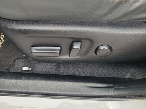 Used 2015 Toyota RAV4 Limited FWD image 17