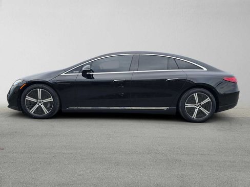Used 2023 Mercedes-Benz EQS 450+ 4MATIC Sedan image 6