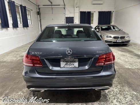 Used 2014 Mercedes-Benz E 550 4MATIC Sedan image 7