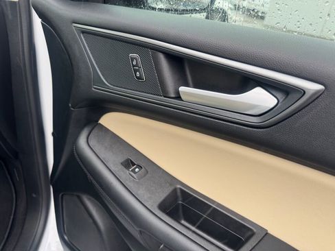 Used 2024 Ford Edge SE image 22