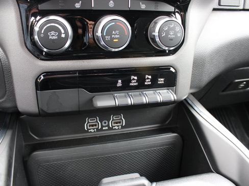 Certified 2025 RAM 1500 Lone Star AWD/4WD image 26