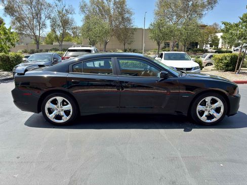Used 2012 Dodge Charger R/T w/ Wheels & Tunes Group RWD image 7