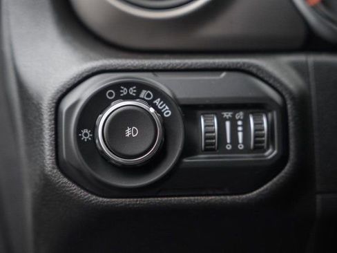 Used 2020 Jeep Wrangler Sport image 39