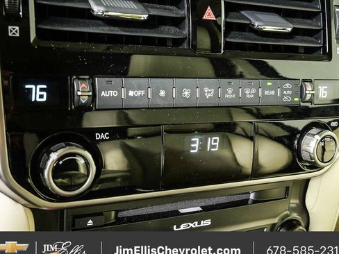 Used 2022 Lexus GX 460 Premium w/ Premium Plus Package image 16