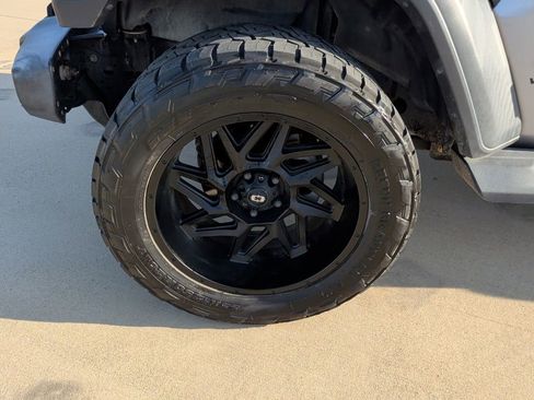 Used 2020 Jeep Wrangler Unlimited Sport S image 38