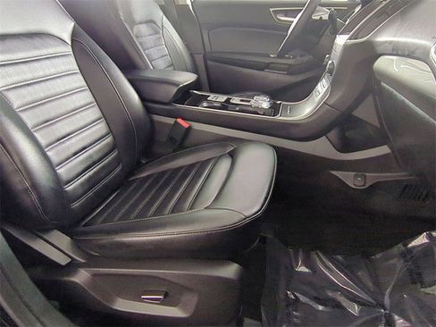 Used 2019 Ford Edge SEL w/ Equipment Group 201A image 28