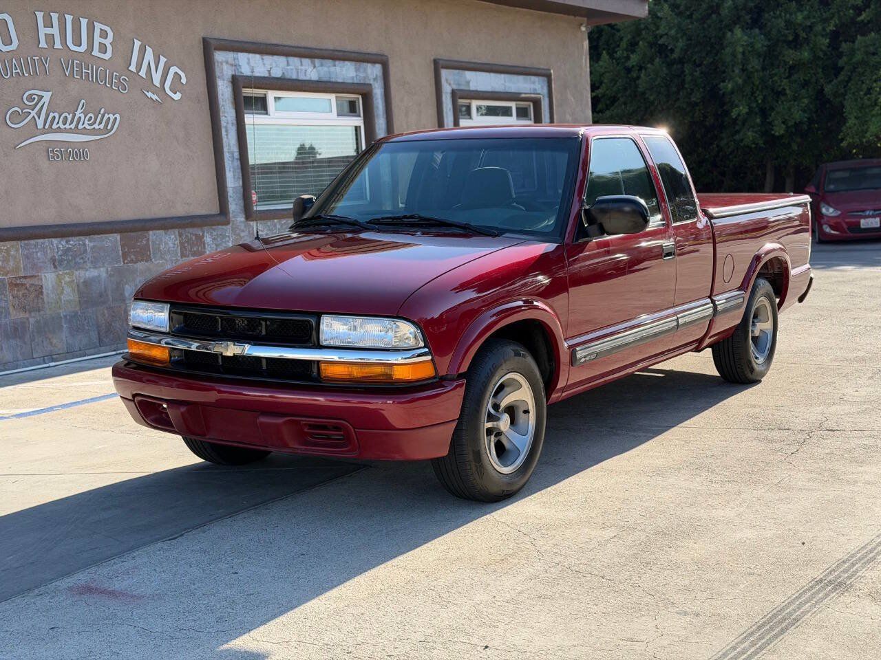 Used 2001 Chevrolet S10 Pickup LS w/ Preferred Equipment Group RWD image 3