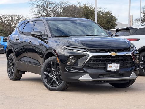 New 2026 Chevrolet Blazer LT image 2