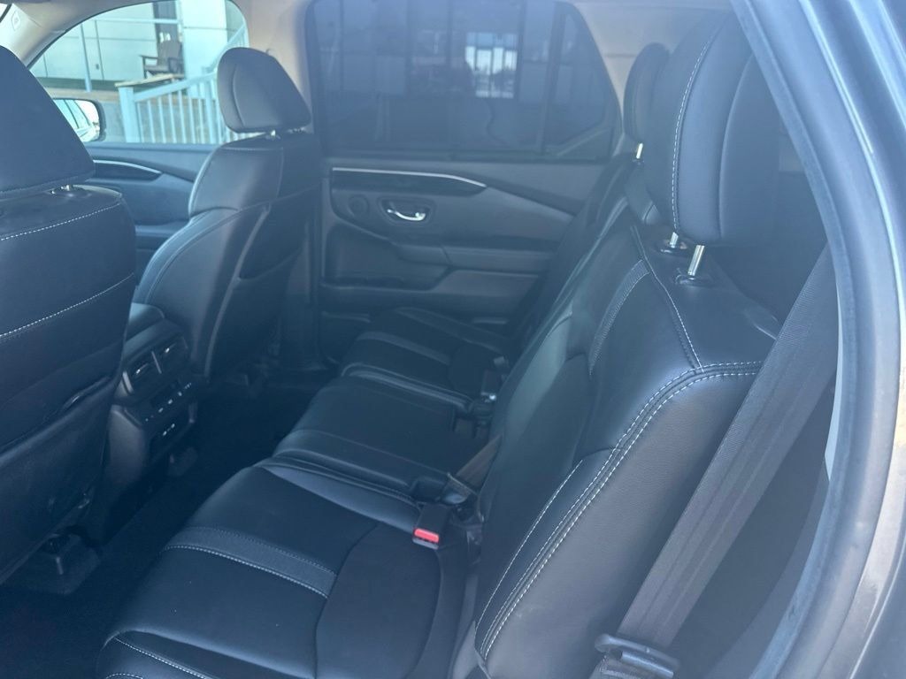 Used 2025 Honda Pilot EX-L image 25