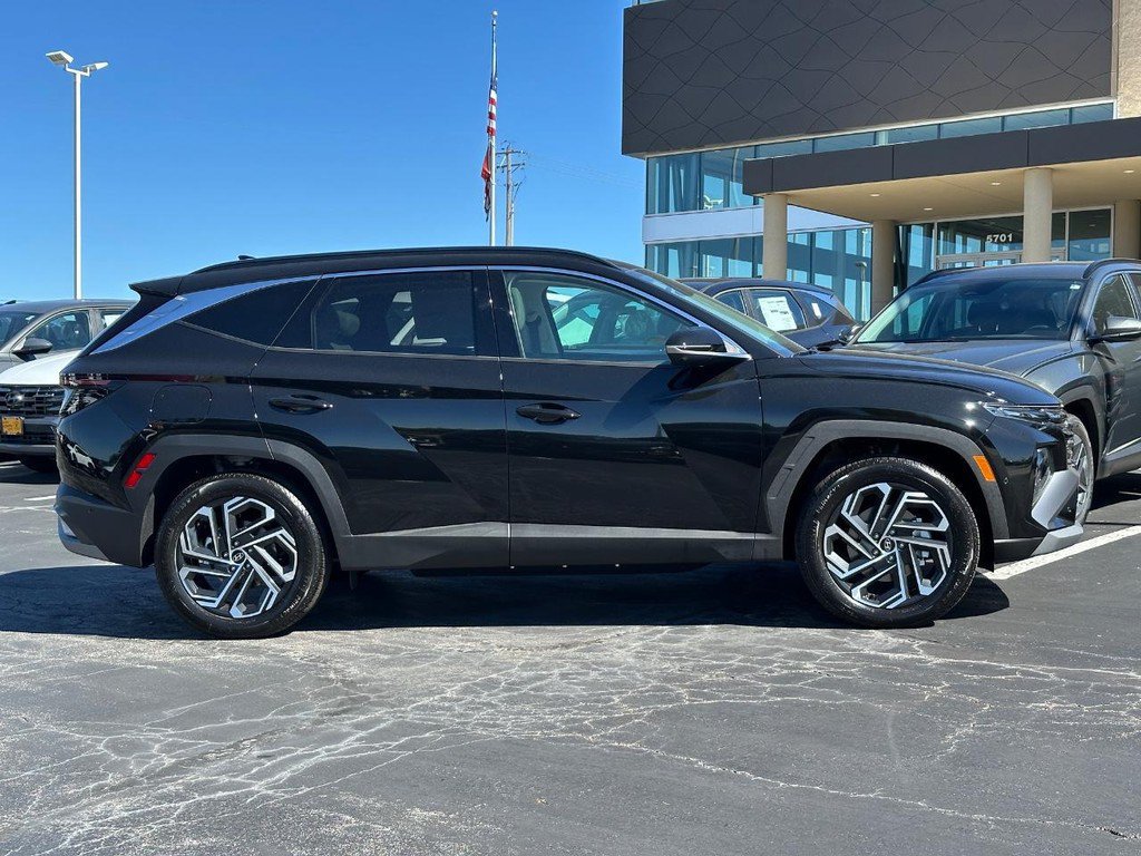 New 2026 Hyundai Tucson Limited AWD/4WD image 2