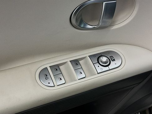 Used 2024 Hyundai Ioniq 5 SEL image 15
