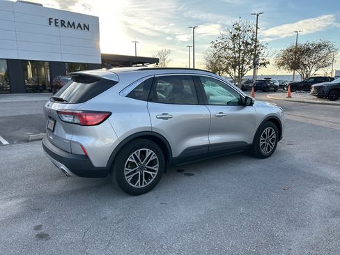 Used 2020 Ford Escape SEL image 9