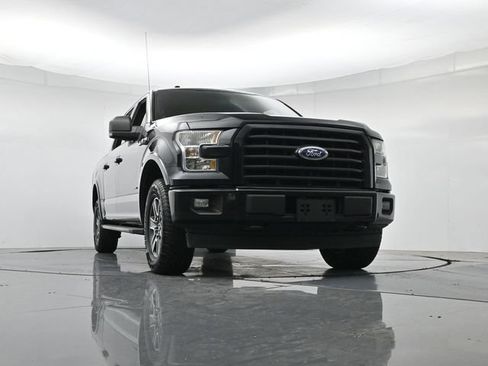 Used 2017 Ford F150 XLT w/ Equipment Group 302A Luxury AWD/4WD image 36