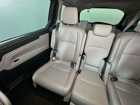 Used 2023 Honda Odyssey Touring image 12