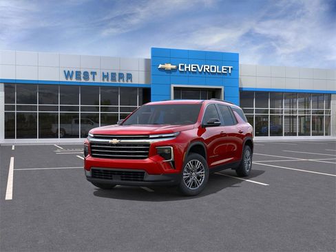 New 2026 Chevrolet Traverse LT image 8