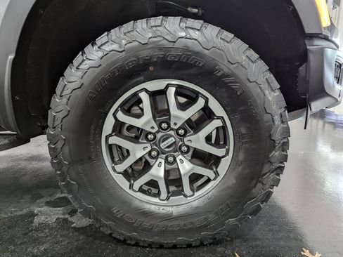 Used 2023 Ford F150 Raptor image 9