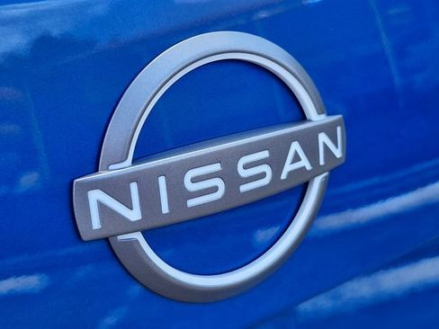 Used 2025 Nissan Sentra SV FWD image 17