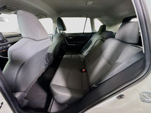 Used 2022 Toyota RAV4 XLE FWD image 25