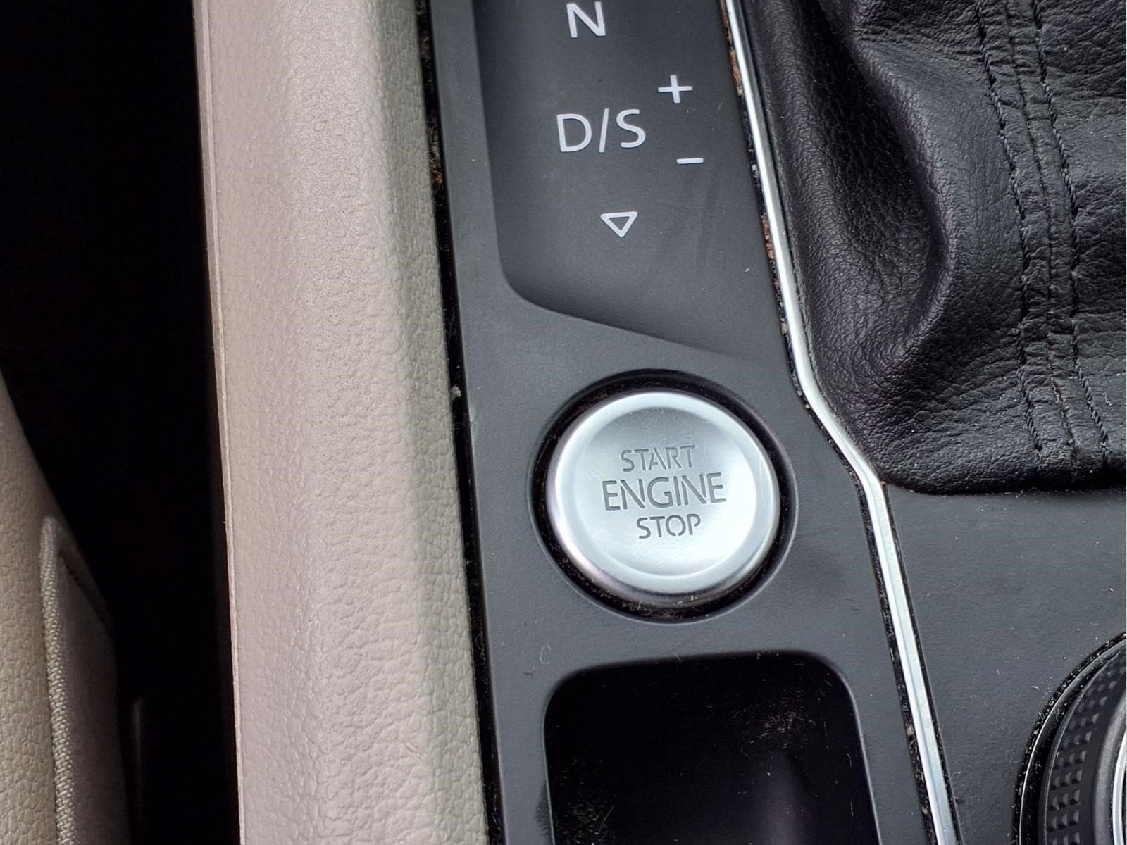 Used 2019 Volkswagen Atlas SEL Premium AWD/4WD image 13