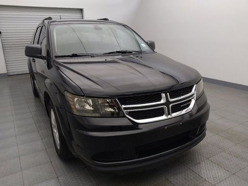 Used 2019 Dodge Journey SE image 14