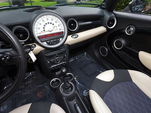 Used 2013 MINI Cooper Convertible FWD image 34