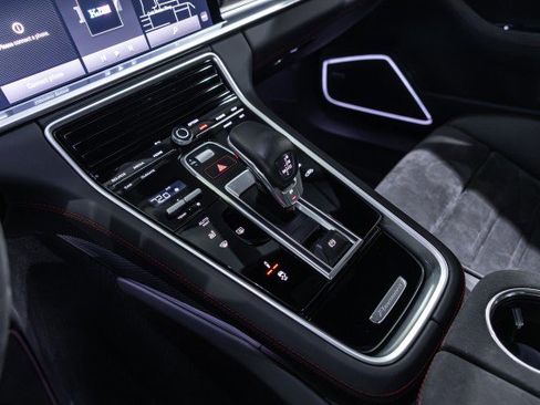 Used 2023 Porsche Panamera GTS image 43