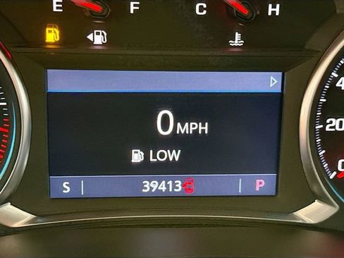 Used 2023 Chevrolet Traverse LT image 13