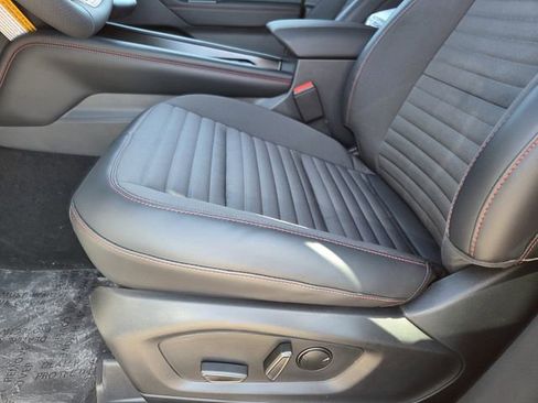 New 2026 Ford Explorer ST-Line w/ ST-Line Street Pack image 12