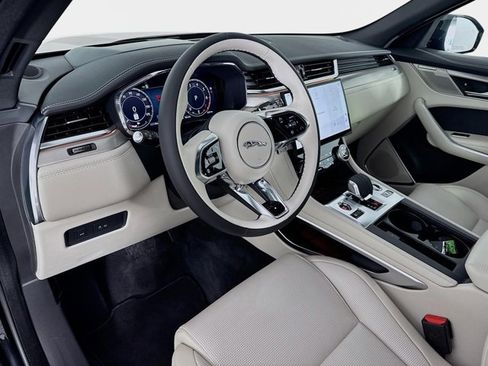 Used 2026 Jaguar F-PACE R-Dynamic S image 9