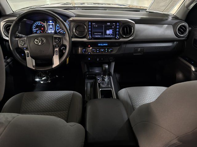 Used 2022 Toyota Tacoma SR5 AWD/4WD image 25