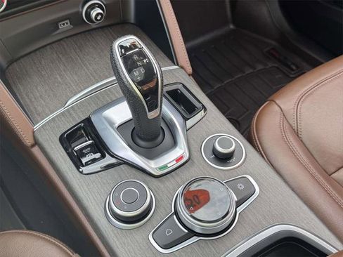 Used 2020 Alfa Romeo Stelvio Ti w/ Active Blind Spot Package image 27