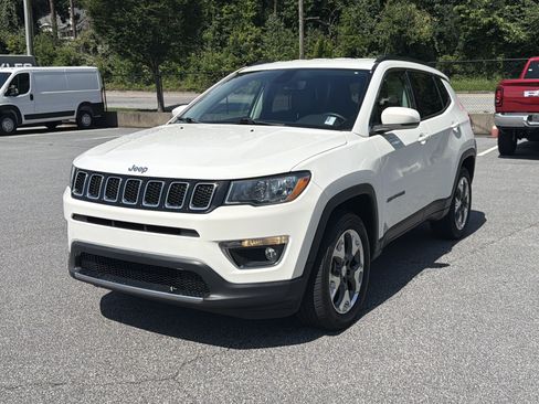 Used 2019 Jeep Compass Limited AWD/4WD image 3