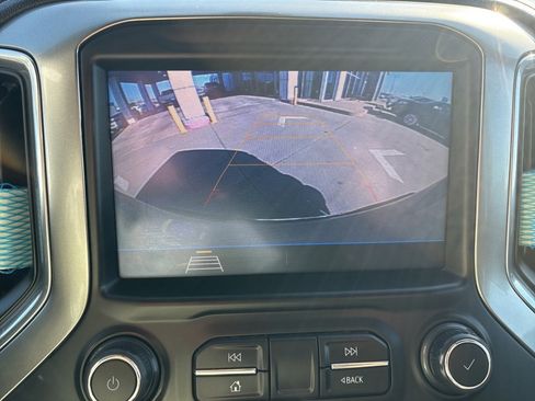 Used 2020 Chevrolet Silverado 1500 LT image 11