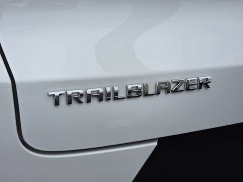Certified 2023 Chevrolet TrailBlazer LS FWD image 23
