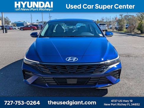 Used 2026 Hyundai Elantra Limited w/ Cargo Package image 8