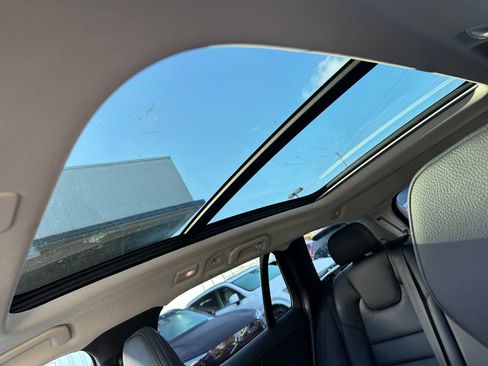 Certified 2024 Volvo V60 B5 Cross Country Plus image 23