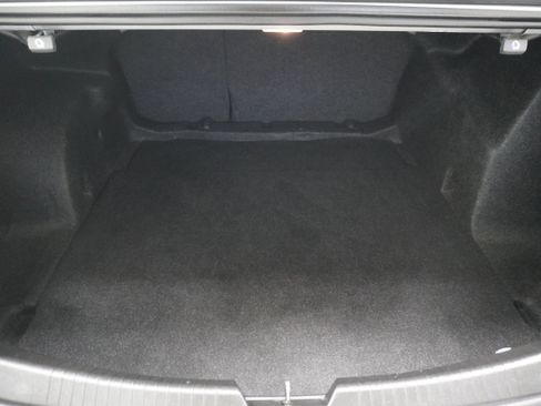 Used 2021 Chevrolet Malibu LT image 24