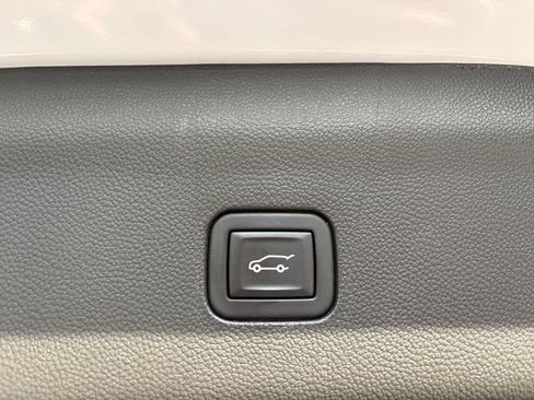 Used 2024 Buick Enclave Essence w/ LPO, Floor Liner Package AWD/4WD image 18