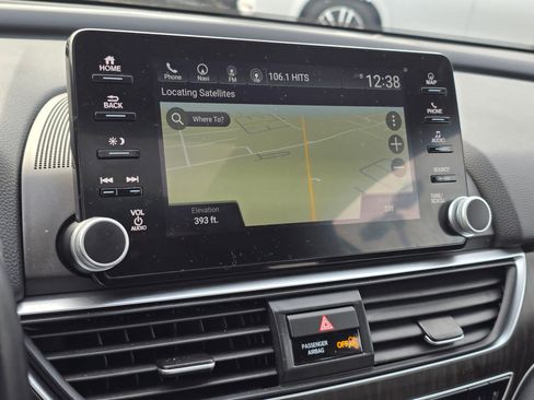 Used 2020 Honda Accord Touring image 31