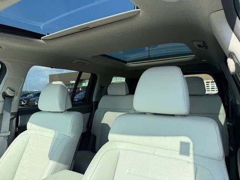 Certified 2024 Hyundai Santa Fe Limited FWD image 23