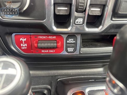 Used 2020 Jeep Gladiator Rubicon w/ LED Lighting Group AWD/4WD image 39