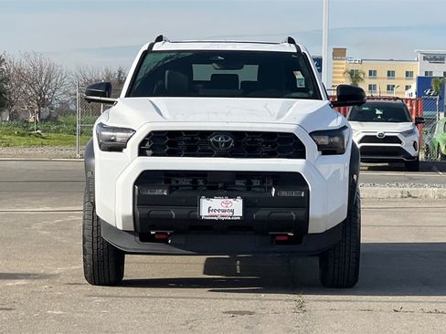 Certified 2025 Toyota 4Runner TRD Off-Road Premium image 11