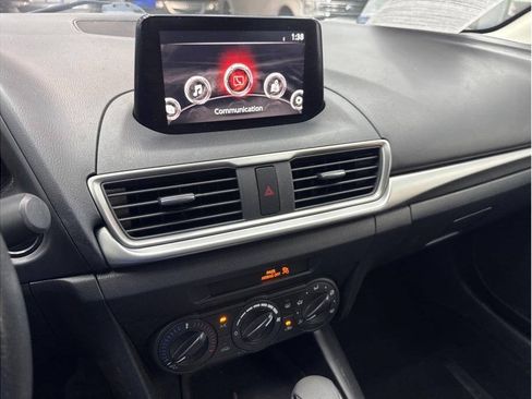 Used 2018 MAZDA MAZDA3 Sport FWD image 10