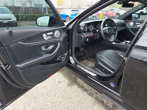 Used 2017 Mercedes-Benz E 300 4MATIC image 15