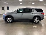 Used 2021 Chevrolet Traverse LT image 2