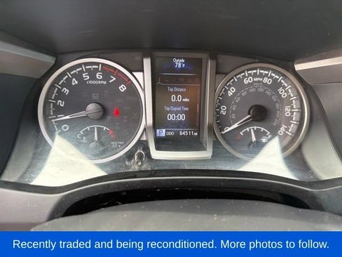 Used 2022 Toyota Tacoma Limited AWD/4WD image 2