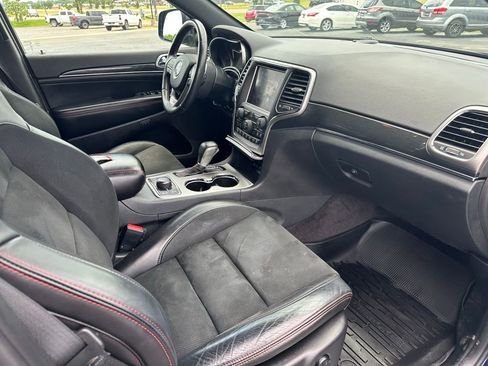 Used 2018 Jeep Grand Cherokee Trailhawk AWD/4WD image 17