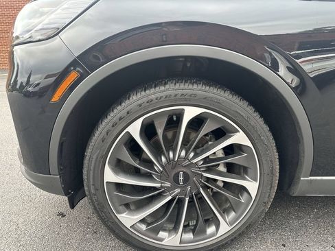 Certified 2025 Lincoln Aviator Reserve w/ Equipment Group 201A AWD/4WD image 19