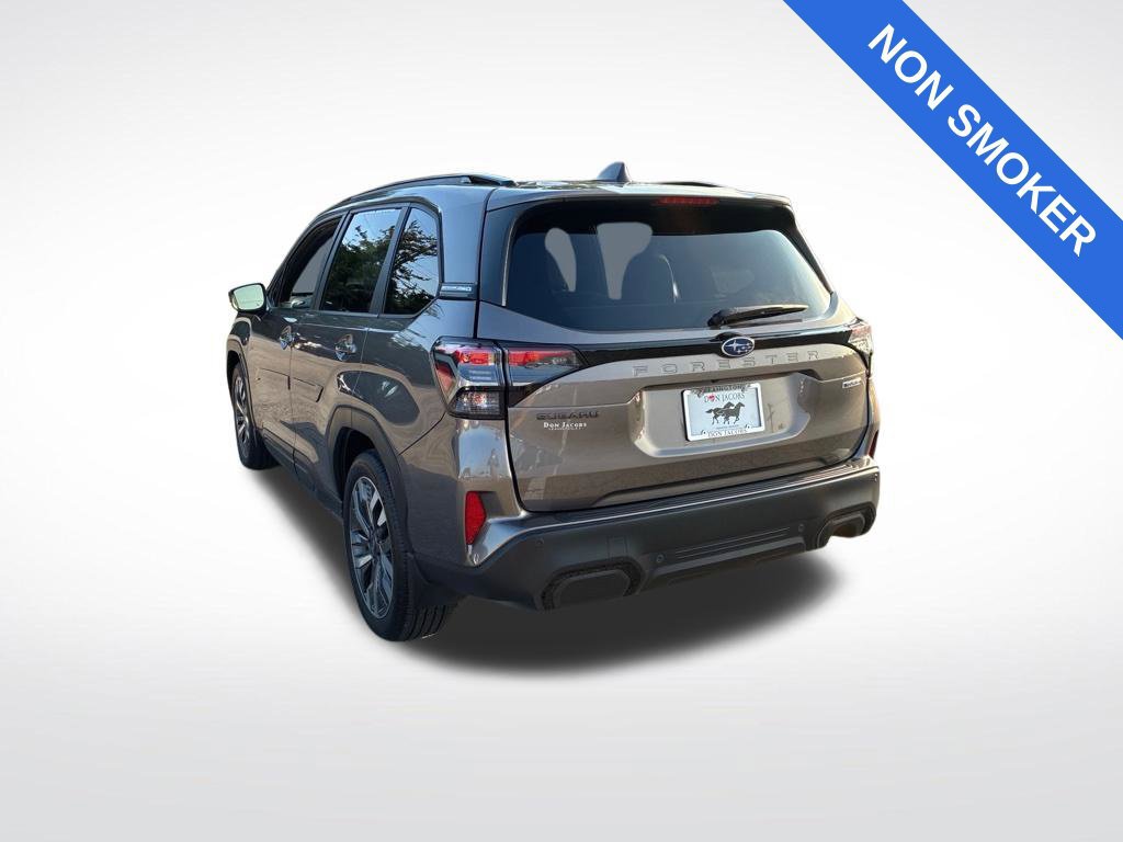 Used 2025 Subaru Forester Touring AWD/4WD image 6