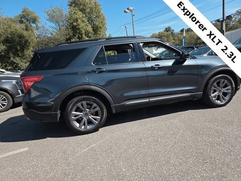 Used 2022 Ford Explorer XLT w/ Equipment Group 202A image 35